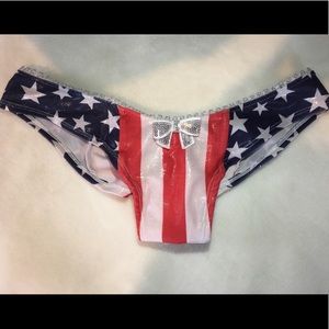 RAVE BOOTY CHEEKY SHORTS/ panties